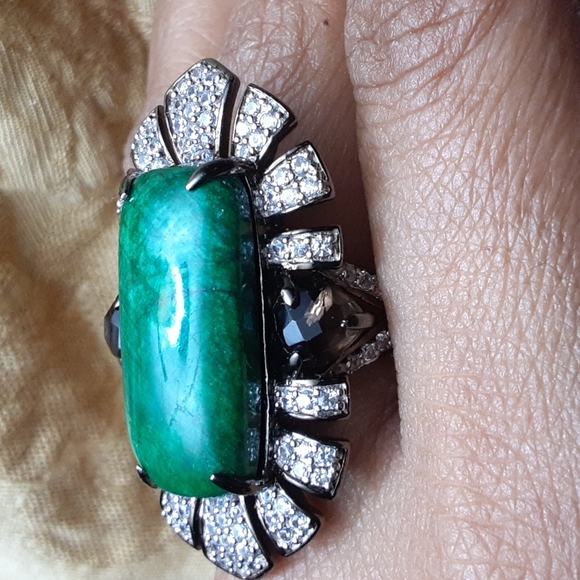 925 Green Corundum (Sapphire), White Zircons & Smoky Quartz. - Picture 13 of 15